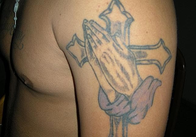 El tatuaje de un miembro de una de las Maras