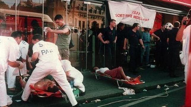 Escena del atentado de París, en 1995