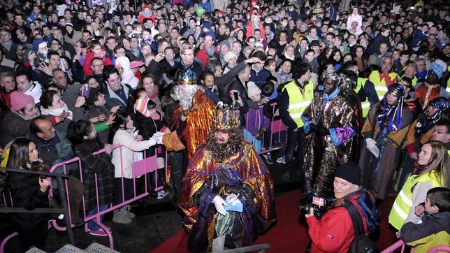 Más de 60.000 personas asistieron a la Cabalgata de Reyes de Toledo