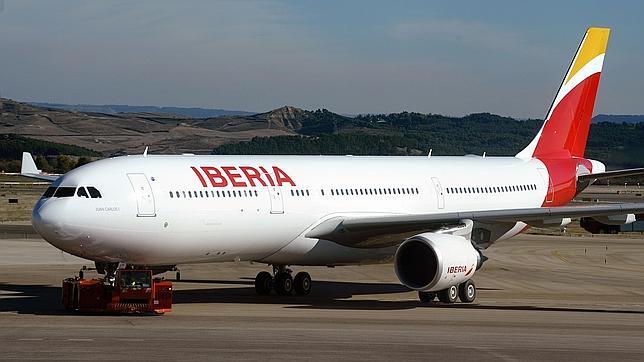 Iberia aumenta su demanda un 2,9% en 2014 e impulsa el tráfico de IAG un 15% en 2014