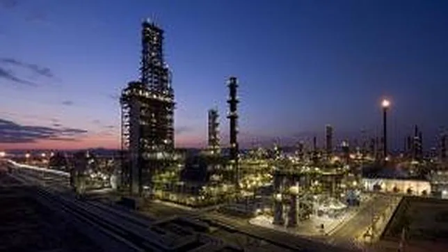 Imagel de la refinería de BP en Castellón