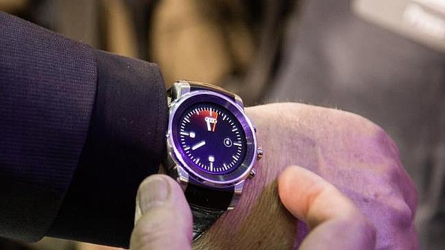 Detalle del misterioso reloj de LG que controa un Audi