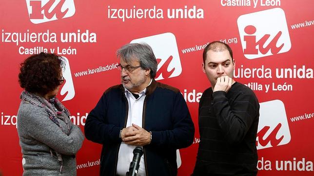 Críticos de IU amargan la candidatura de González a las primarias