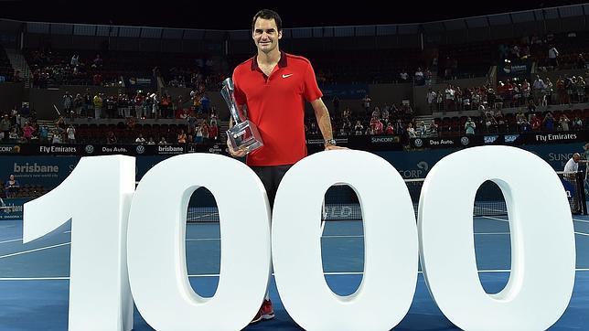 Federer celebra su victoria 1.000