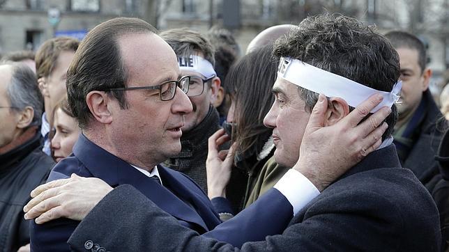 La determinación de Hollande acaba con su imagen de «flojo»