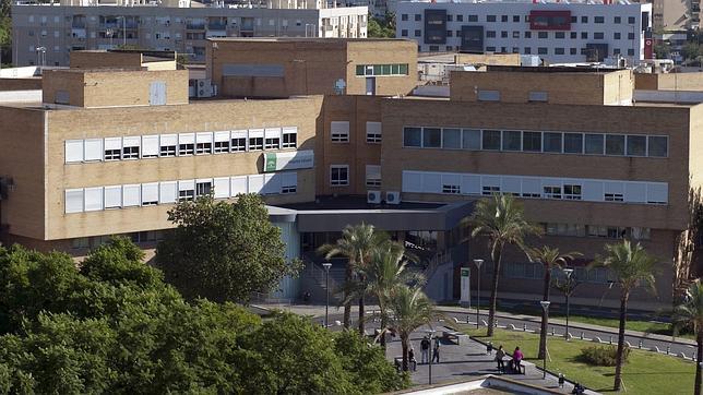 Ocho menores hospitalizados en el Infantil, infectados por un antiséptico contaminado