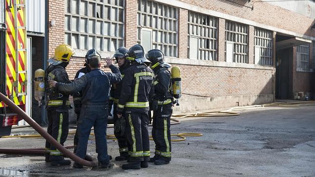 Controlado el incendio en una fábrica de materiales de fundición en Burgos