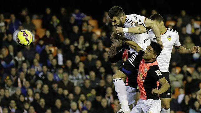 Negredo restaura al Valencia