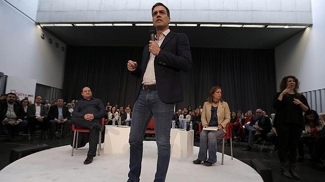 Pedro Sánchez dirige sus ataques a Podemos