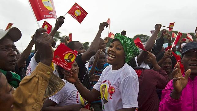 Zambia celebra sus elecciones presidenciales tras la muerte de Michael Sata