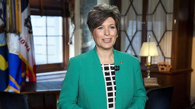 El ascenso de Joni Ernst, la «castradora de cerdos»