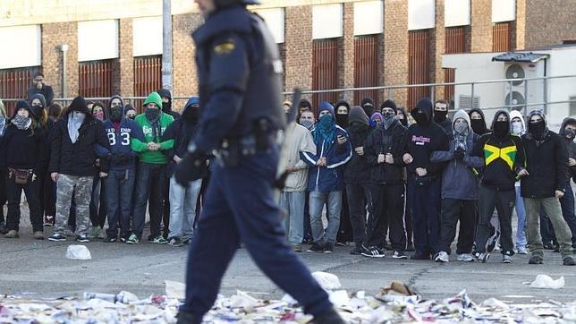 Deuda, desnudos y radicales en el campus