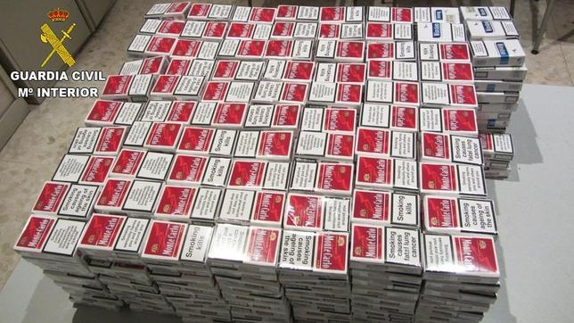 Intervienen cerca de 1.400 cajetillas de tabaco en un día en el aeropuerto de Manises