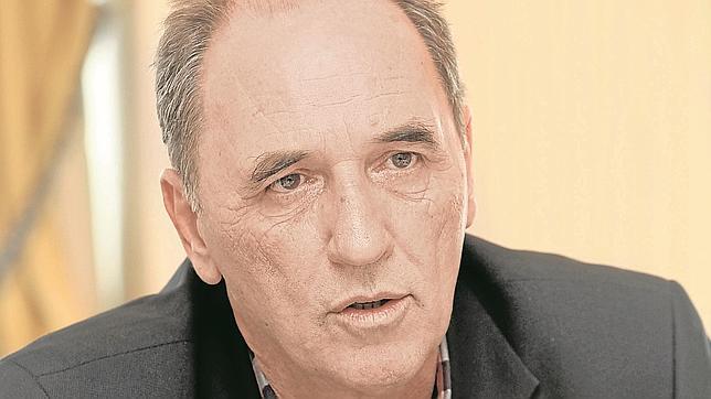 Yorgos Stathakis: «Si no se revisa el rescate, a Grecia le será más difícil pagar»