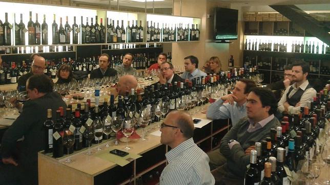 Sala de catas de Enoteca Barolo