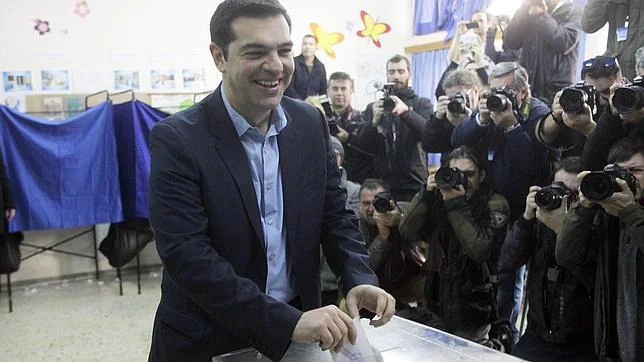 Voto griego: hasta las 7 de la tarde los colegios electorales estarán abiertos