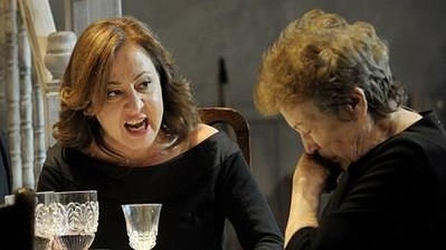Carmen Machi y Amparo Baró, en «Agosto»