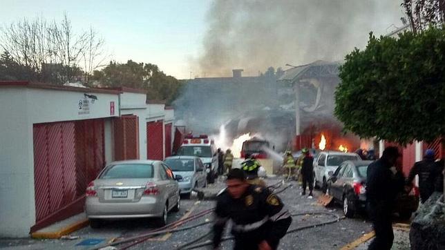 Tres muertos y 73 heridos por una explosión de gas en un hospital infantil de México