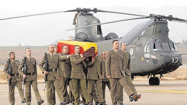Margallo confirma que el soldado español murió víctima de fuego israelí
