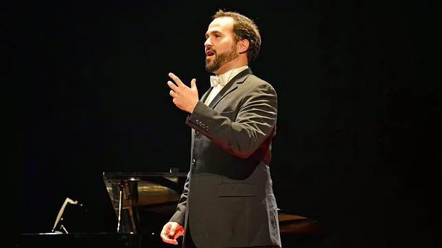 El tenor Marc Sala en la reinauguración del Teatre de Sarrià