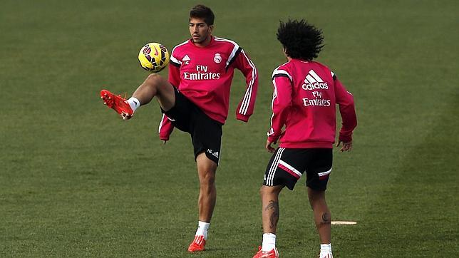 Lucas Silva, con Marcelo en un entrenamiento
