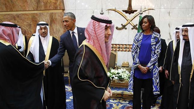 Michelle Obama no utilizó velo en su visita a Arabia Saudí