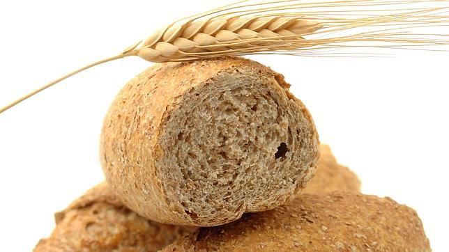 Los cereales integrales conservan la cáscara y, por tanto, son más ricos en fibra