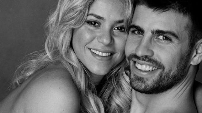 Shakira y Piqué celebran sus cumpleaños con el pequeño Sasha en sus brazos