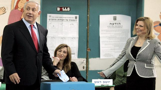 Los problemas domésticos de la primera dama irrumpen en la carrera electoral israelí