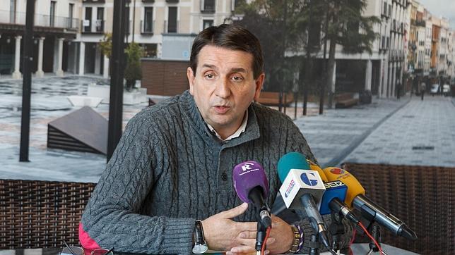 Freijo: «No se cerrará la piscina de Huerta Lara, sino que se potenciará»