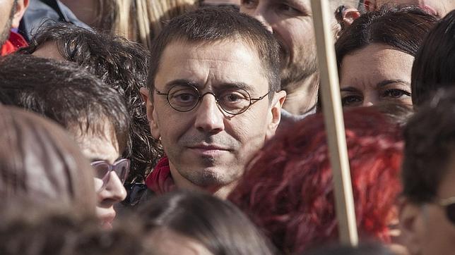 Monedero interroga a sus alumnos sobre el 15-M, Venezuela y la memoria histórica