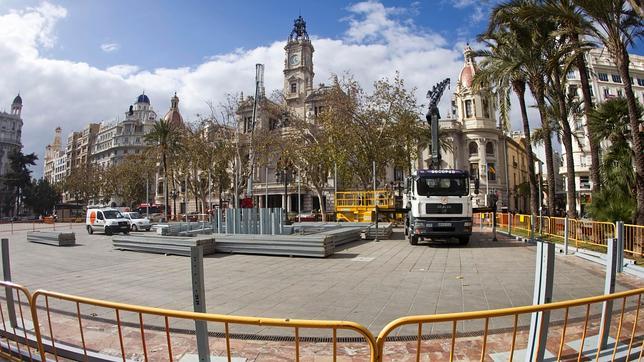 Fallas 2015: comienza el montaje del recinto de la mascletá