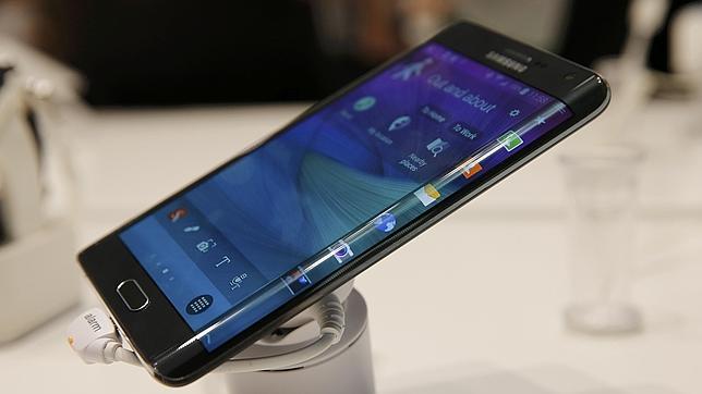 Samsung pondrá pantallas de tres caras en el Galaxy S6