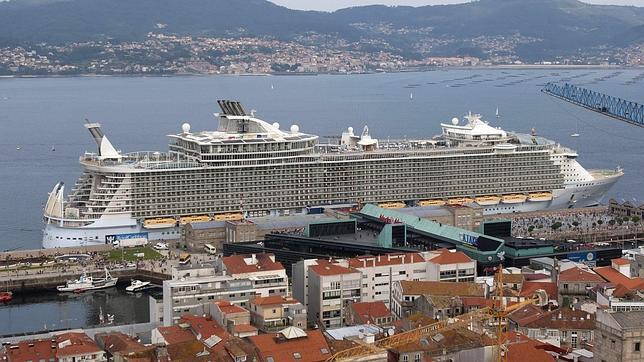 El Puerto de Vigo lideró el tráfico de cruceristas y de pesca fresca en 2014