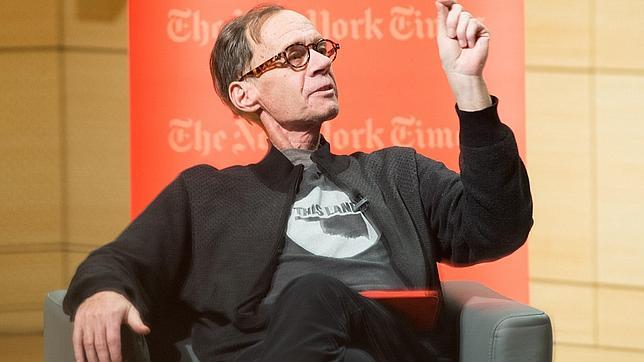 El periodista David Carr falleció por un cáncer de pulmón, según la autopsia