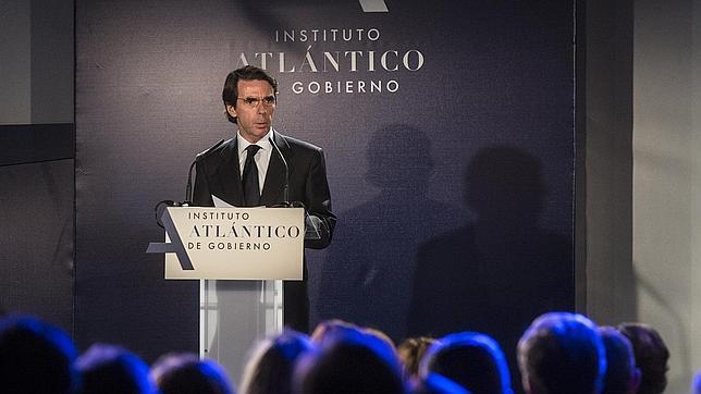 Aznar: «España necesita con urgencia recordar la experiencia de la Transición»