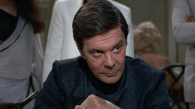 Muere Louis Jourdan, el galán francés que se convirtió en villano