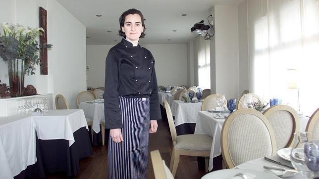 Restaurante El Qüenco de Pepa, con Pepa, un años después de abrirlo en 2003