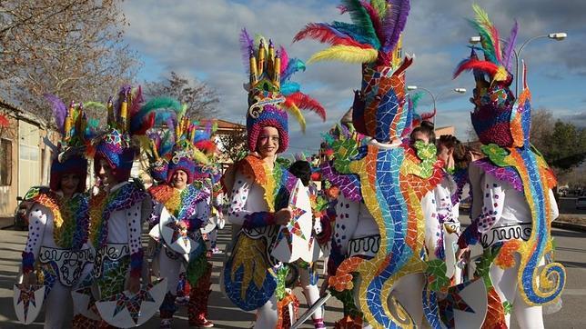 Villafranca de los Caballeros celebró sus primeros carnavales como interés turístico