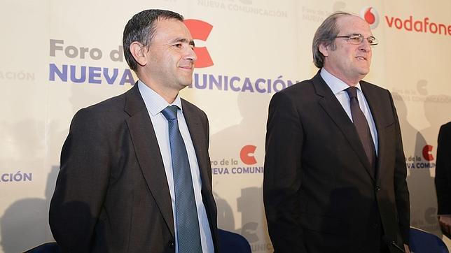 Giménez Barriocanal, presidente y consejero delegado de COPE, y el exministro de Educación Ángel Gabilondo,