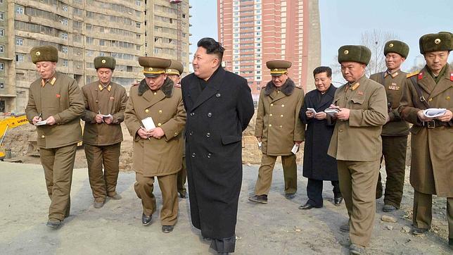 Exaltación de la fruta y de su padre, las 310 consignas de Kim Jong-un a los suyos