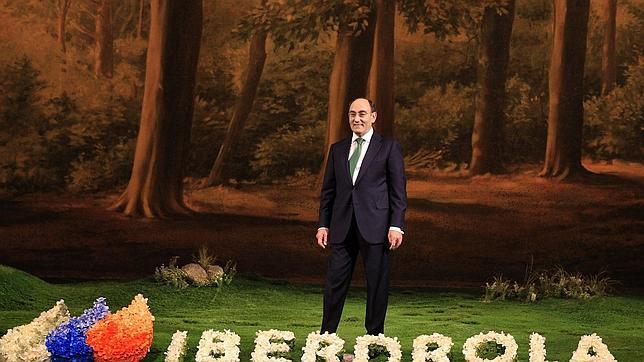 Iberdrola reduce su beneficio un 9,5% en 2014 por la menor demanda y la reforma energética