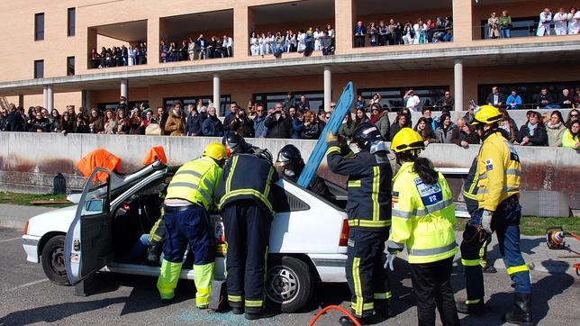 Talavera recrea un accidente de tráfico con choque frontolateral