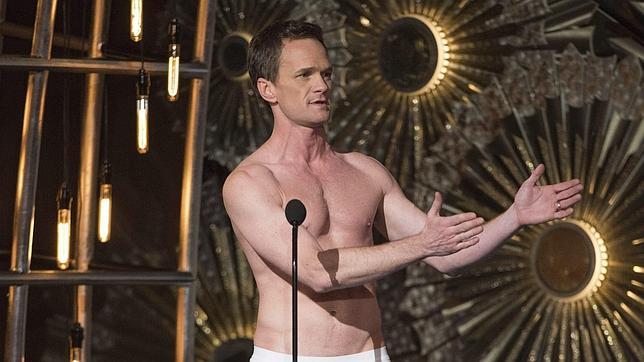 Neil Patrick Harris hunde la audiencia de los Oscar