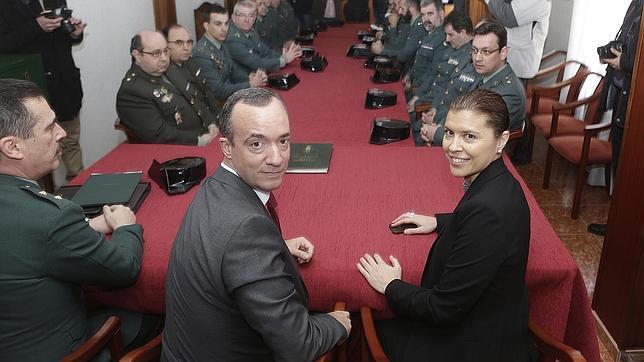 Francisco Martínez y Clara San Damián durante la visita