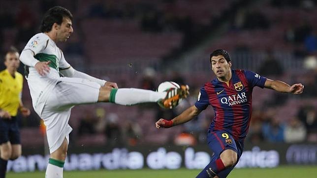 Pelegrín regresa a los entrenamientos de un Elche tras varios días ausente