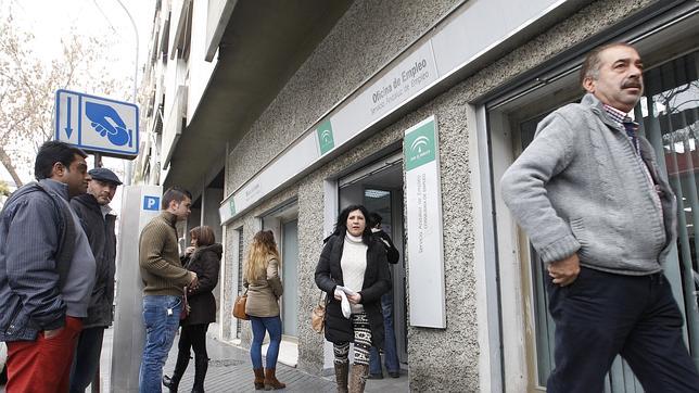 El Constitucional pone límites a la capacidad del Estado para sancionar a los parados