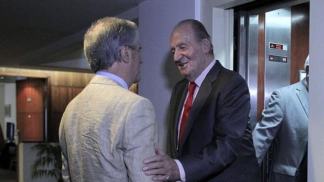 Tabaré Vázquez a Don Juan Carlos: «Lástima que no podamos hacer un asado»