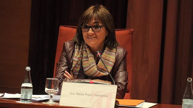 Marta Pujol, durante su comparecencia en el Parlamento catalán