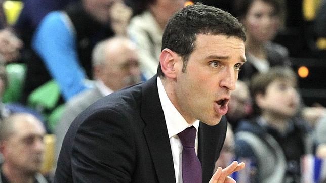 El entrenador del Caja Laboral pide perdón por la tangana